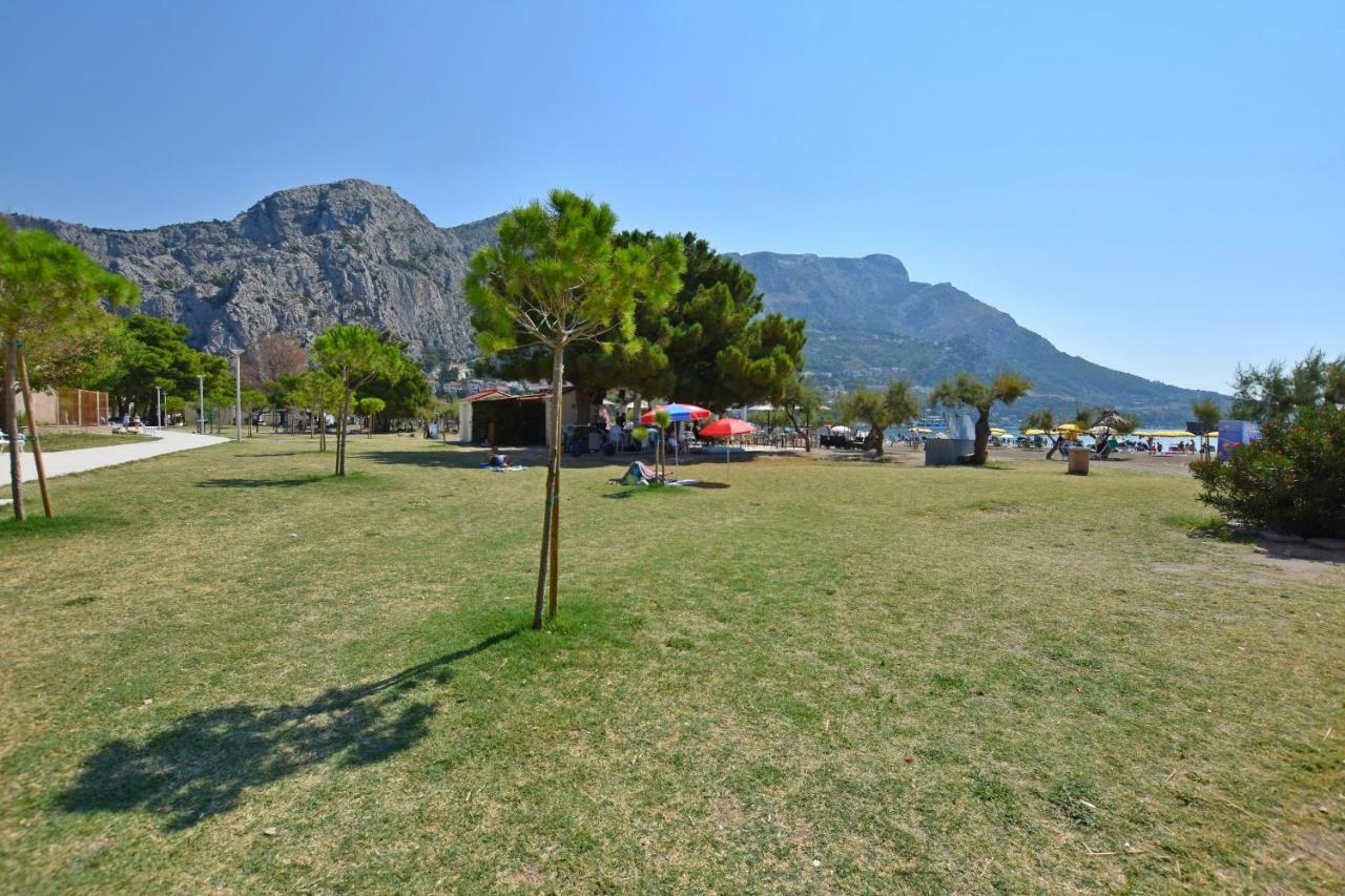 Apartment Nansy Omis Exterior photo
